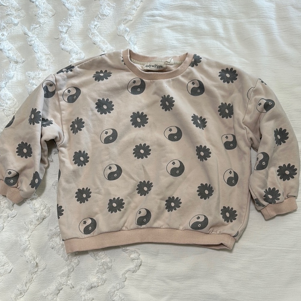 Yin Yang and Flower Patterned Sweatshirt Set